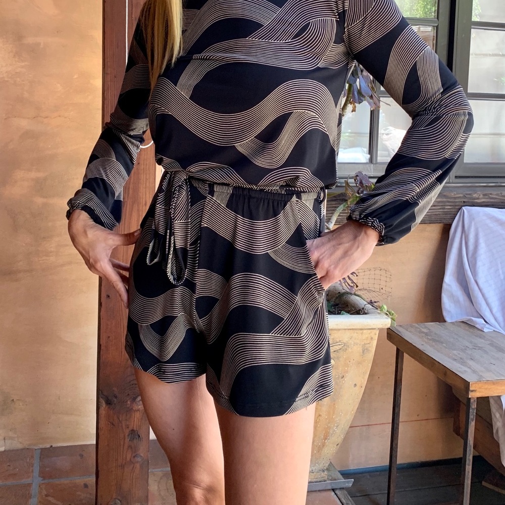 Super cute and sexy romper. - Picture 3 of 5
